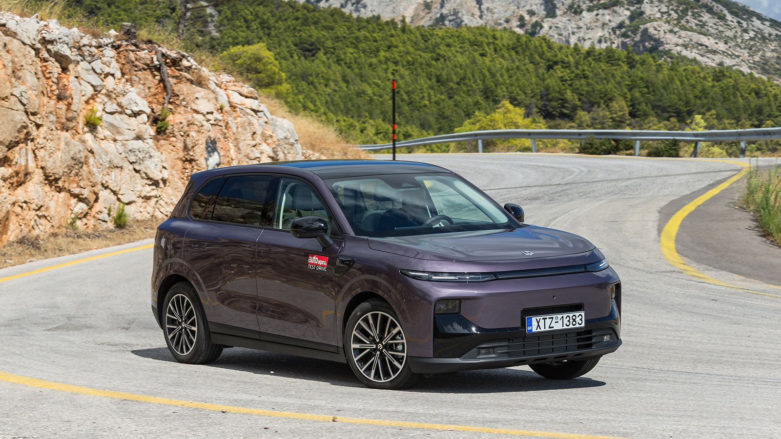 Δοκιμάζουμε πρώτοι το νέο Leapmotor B10 Hybrid EV 218 PS σε ελληνικό έδαφος και το βαθμολογούμε.